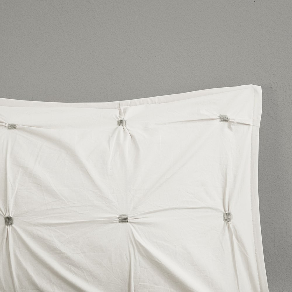 3 Piece Elastic Embroidered Cotton Duvet Cover Set. Picture 3
