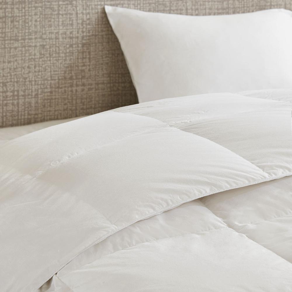 Oversized 100% Cotton Down Comforter. Picture 1