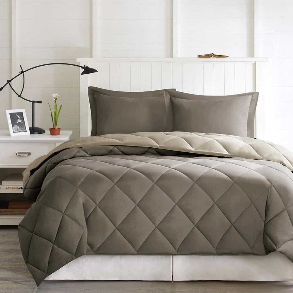 3M Scotchgard Diamond Quilting Reversible Down Alternative Comforter Set. Picture 4