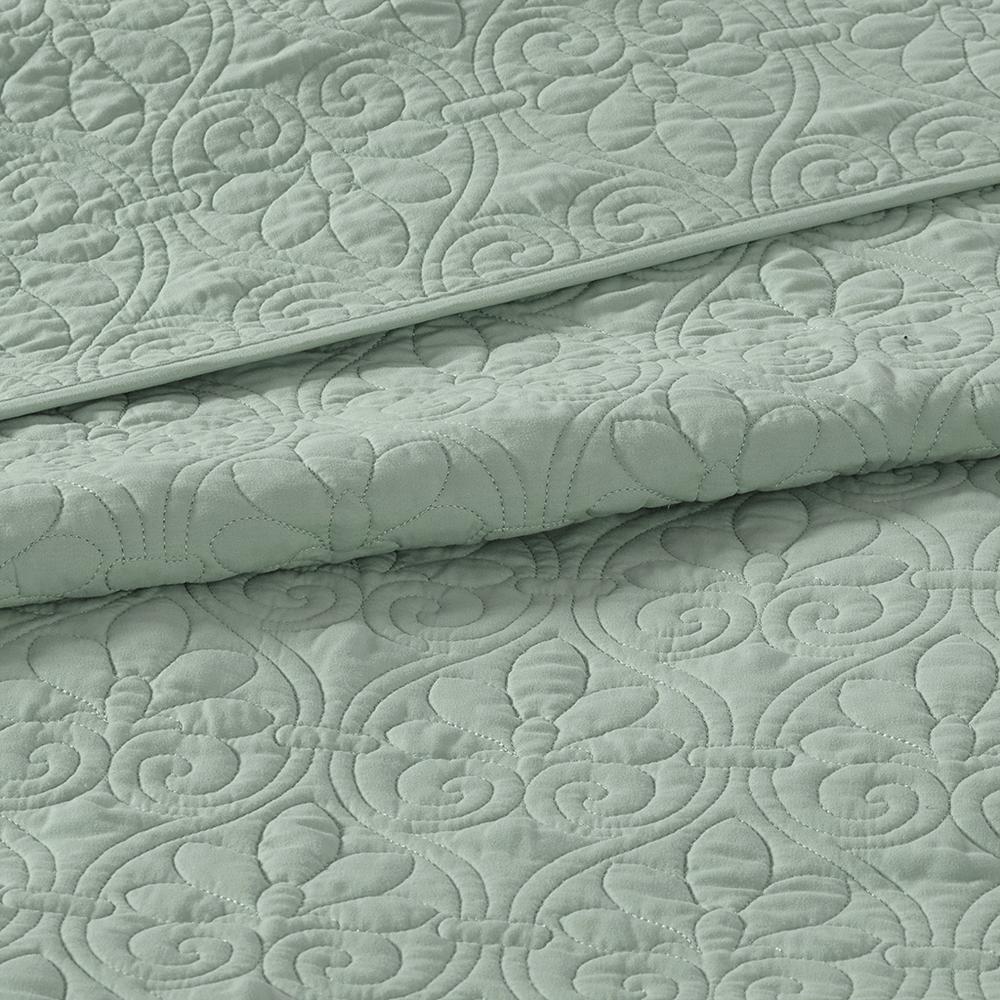 Quebec 3 Piece Reversible Quilt Set, Seafoam color. Picture 3