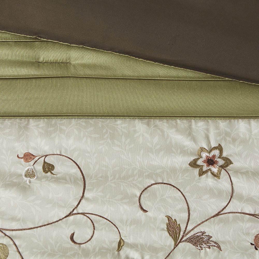 Embroidered 7 Piece Comforter Set. Picture 1