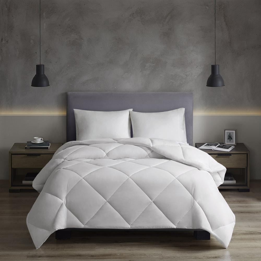 Oversized Down Alt Comforter with HeiQ Smart Temp Treatment. Picture 3