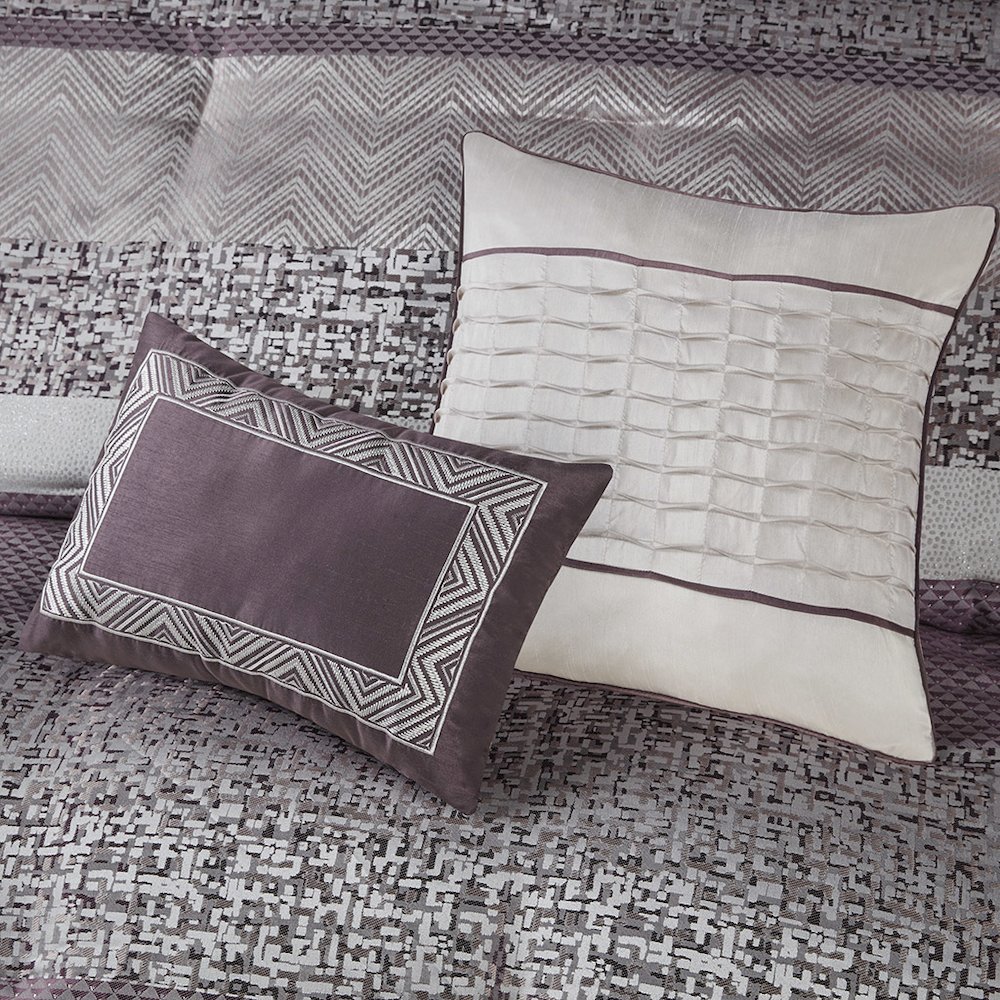7 Piece Jacquard Comforter Set. Picture 4
