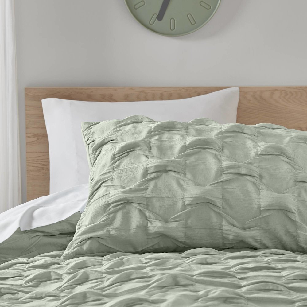 Bailey Diamond Pucker Woven Comforter Set, Green color. Picture 2