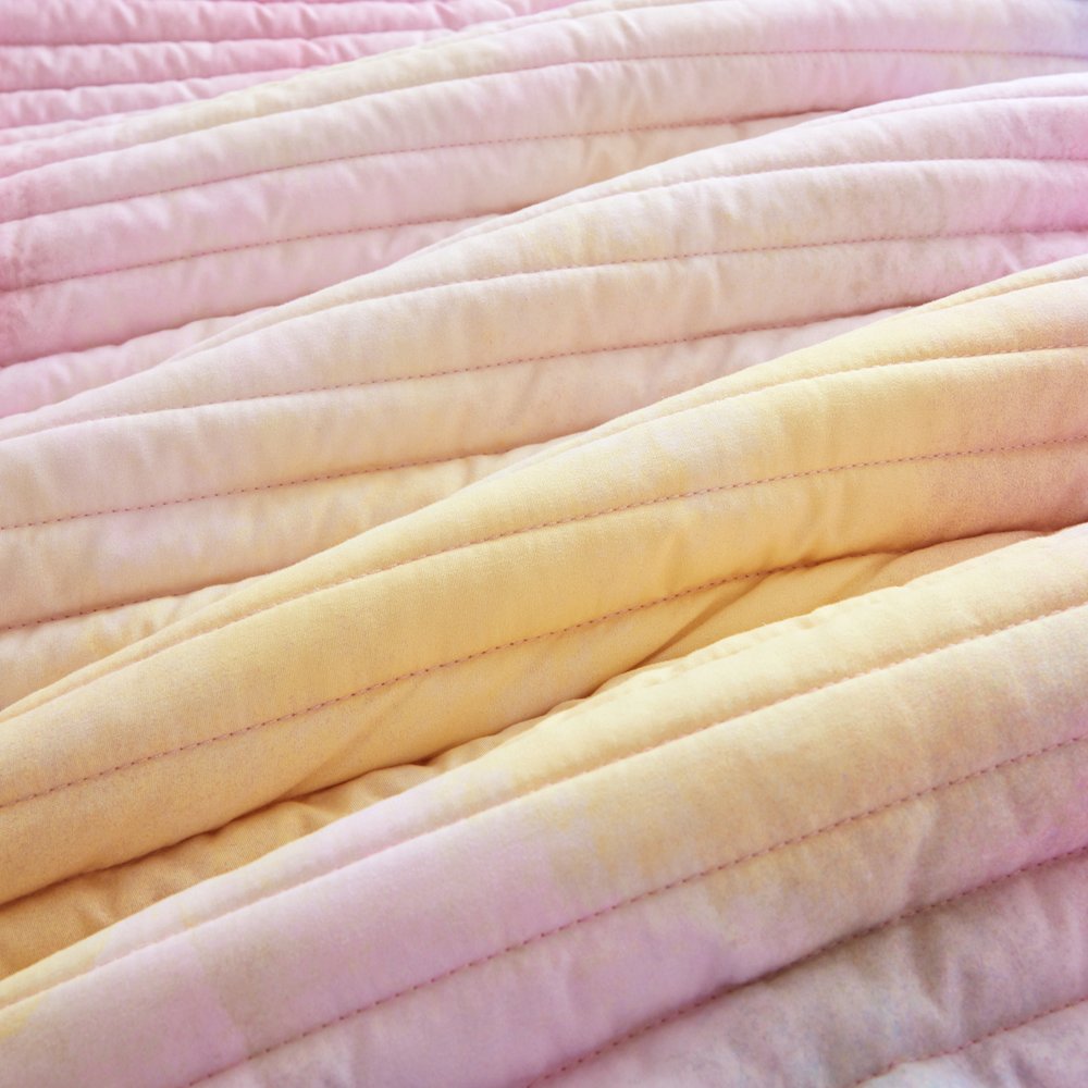 Cassiopeia Watercolor Tie Dye Printed Quilt Set with Throw Pillow. Picture 5