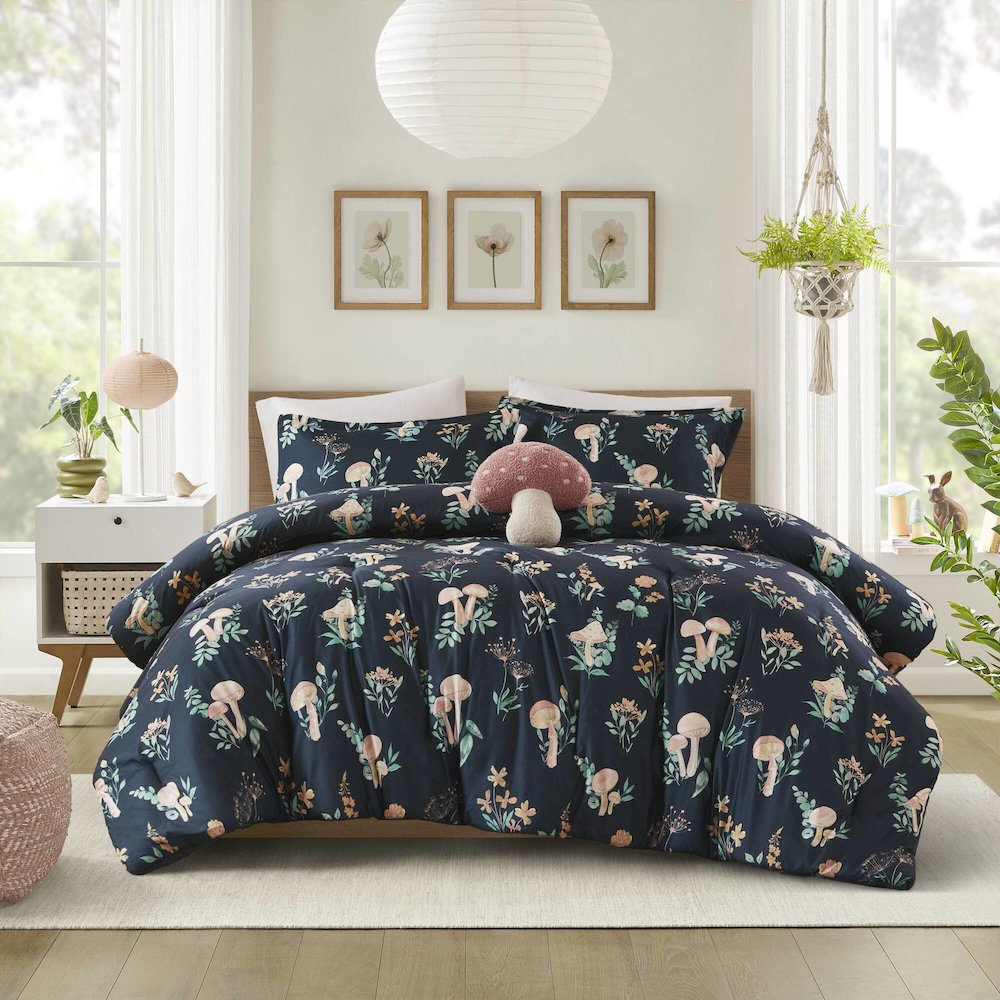 Gwen Mushroom Garden Comforter Set. Picture 5