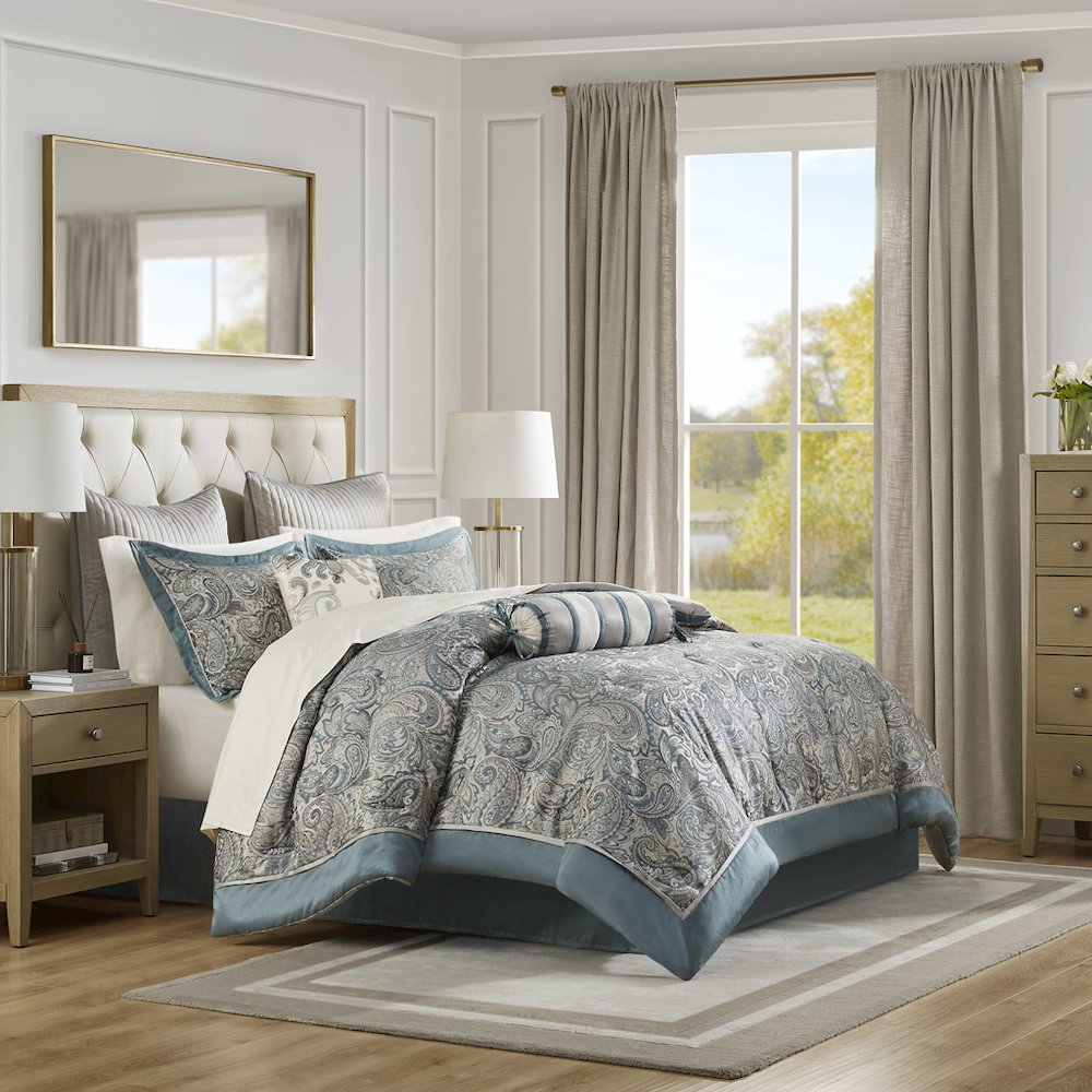 12 Piece Comforter Set with Cotton Bed Sheets. Picture 4