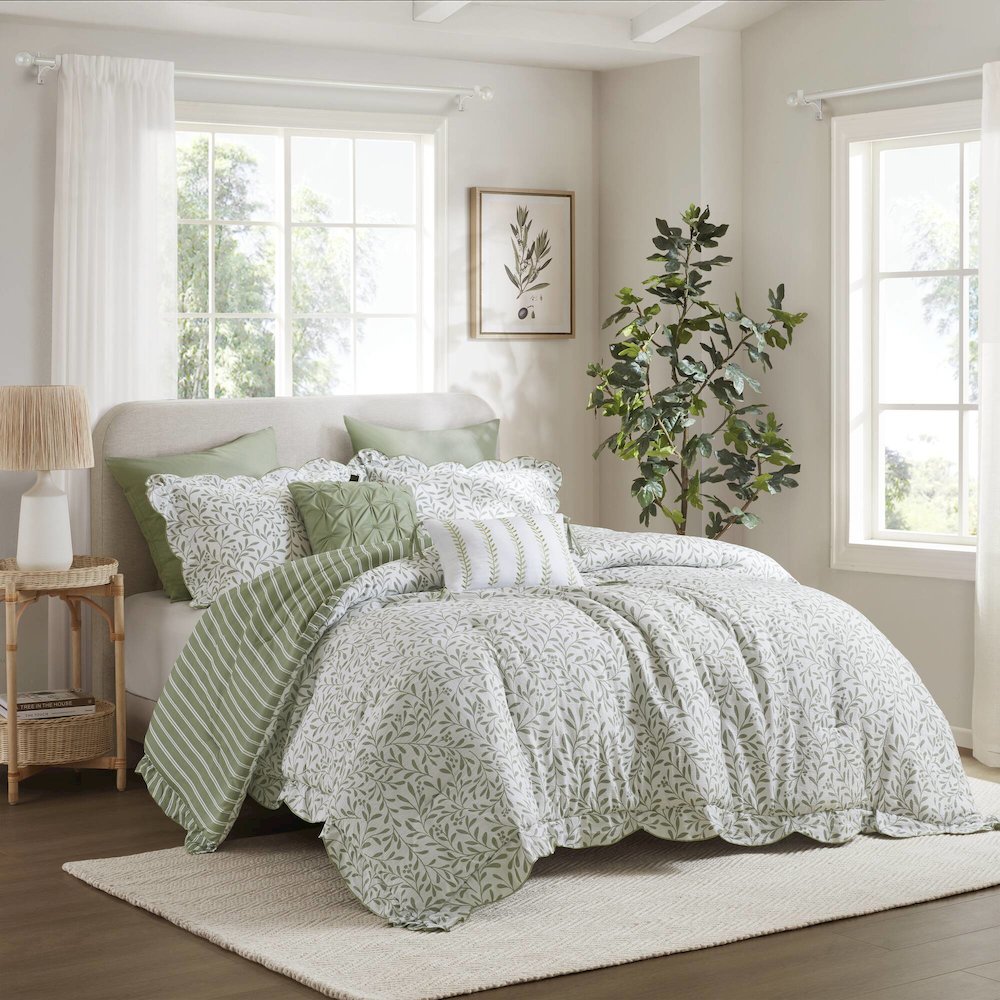 Darcy 5 Piece Print Comforter Set. Picture 1
