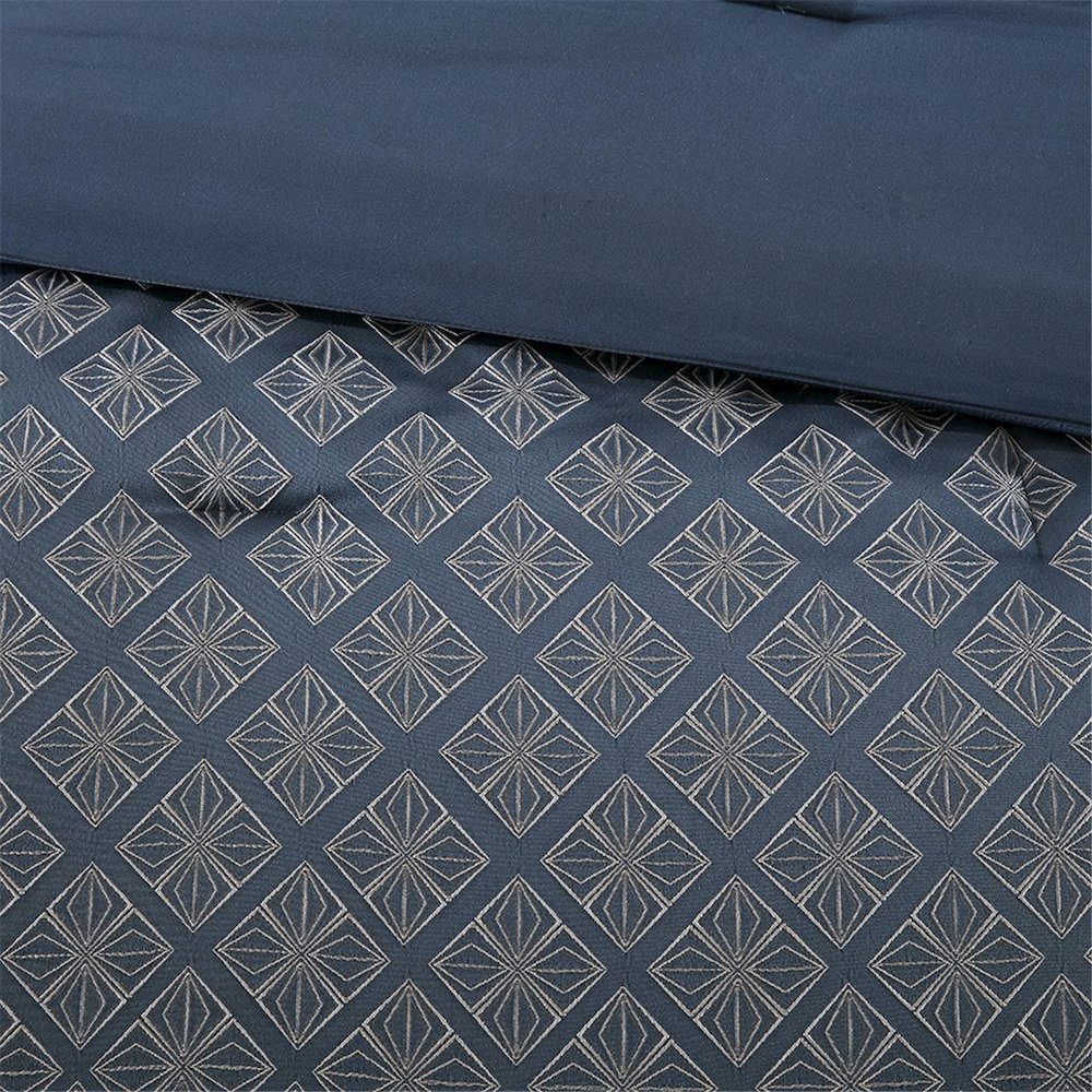 7 Piece Comforter Set. Picture 1
