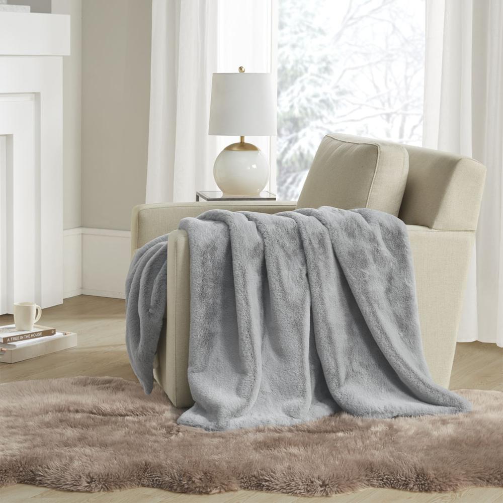 Solid Premium Faux Fur Throw. Picture 4
