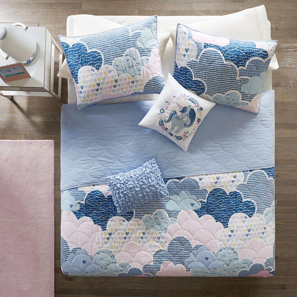 Reversible Cotton Quilt Set with Throw Pillows. Picture 2