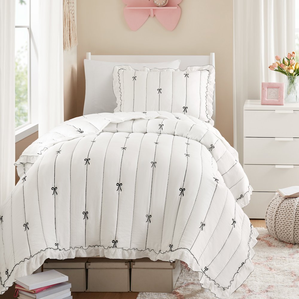Liv Quilt Set. Picture 1