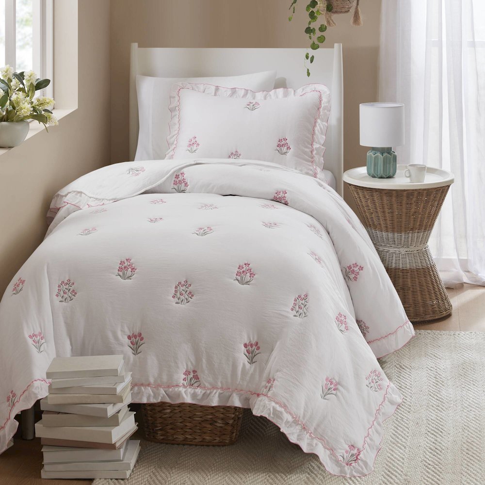 Aglaia Quilt Set. Picture 1