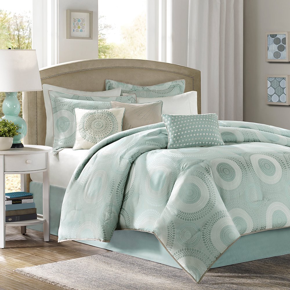 7 Piece Comforter Set. Picture 1