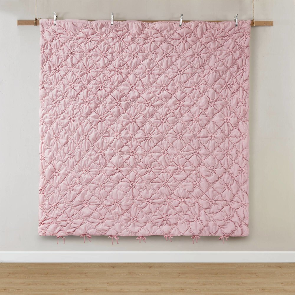Lily 3PCS Comforter Set, Pink color. Picture 3