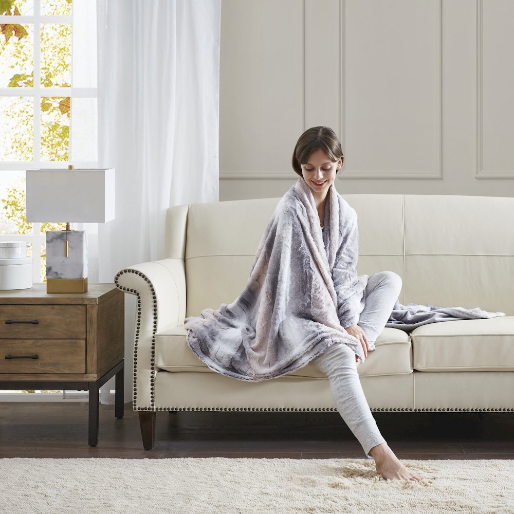 Zuri Faux Fur Throw, Blush/Grey color. Picture 3