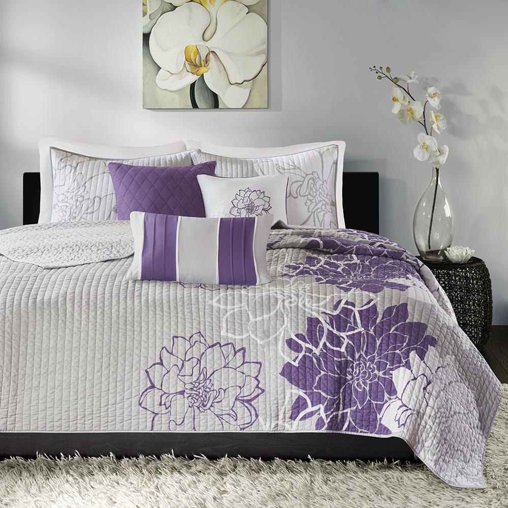 6 Piece Printed Cotton Quilt Set with Throw Pillows. Picture 3