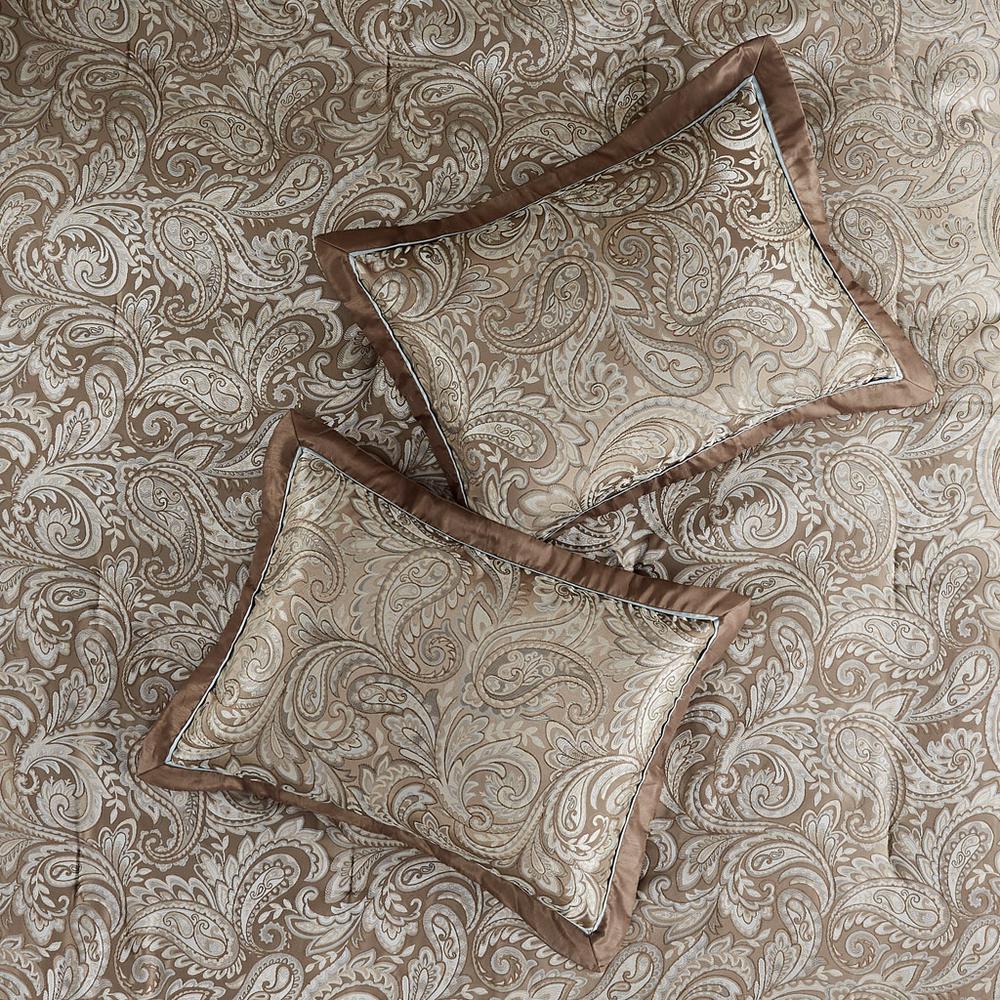 12 Piece Comforter Set with Cotton Bed Sheets. Picture 1