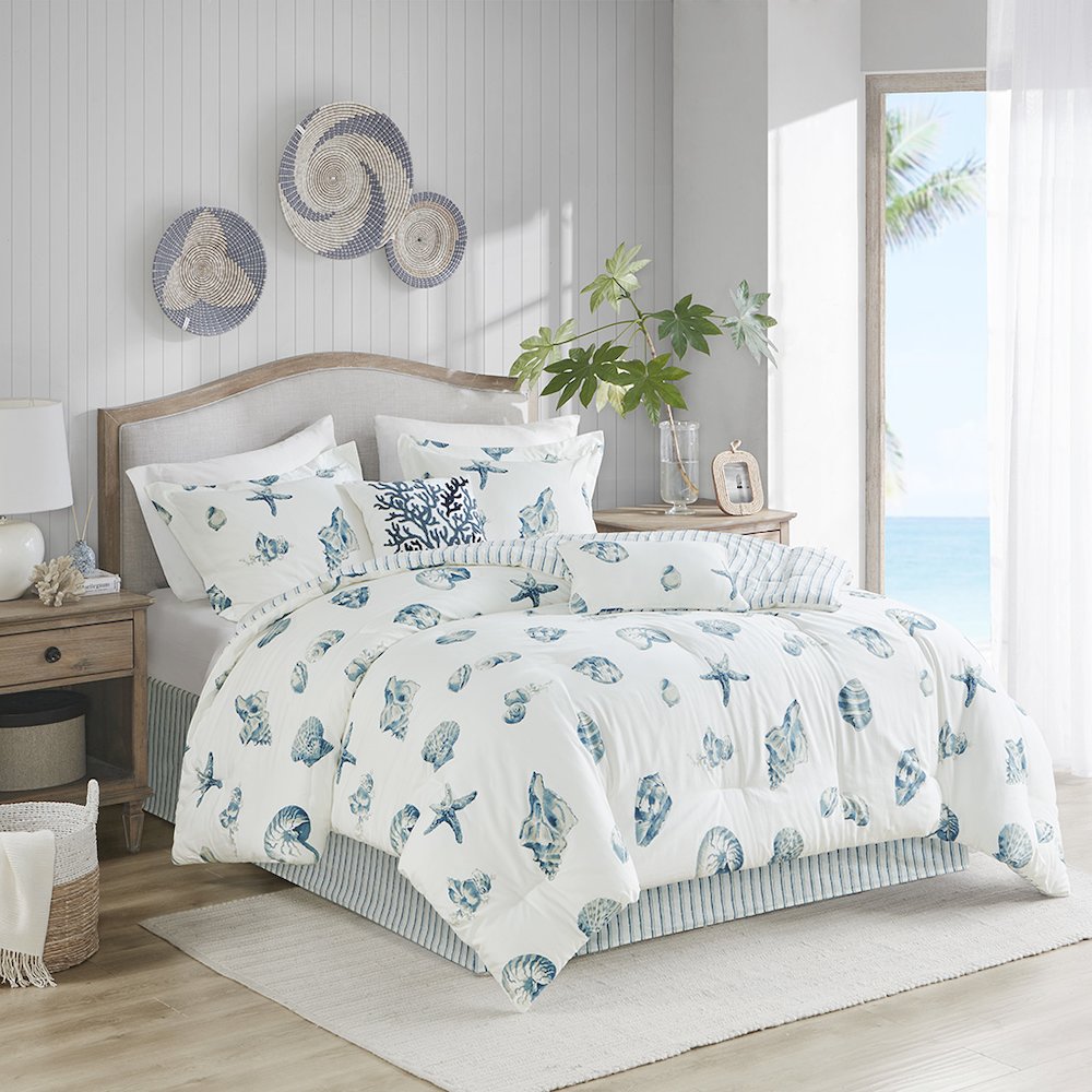 Comforter Set. Picture 5