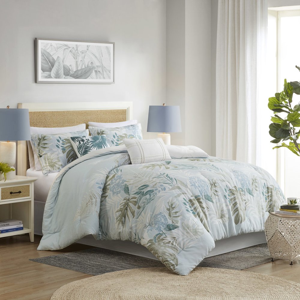 6 Piece Oversized Cotton Comforter Set with Throw Pillow. Picture 1