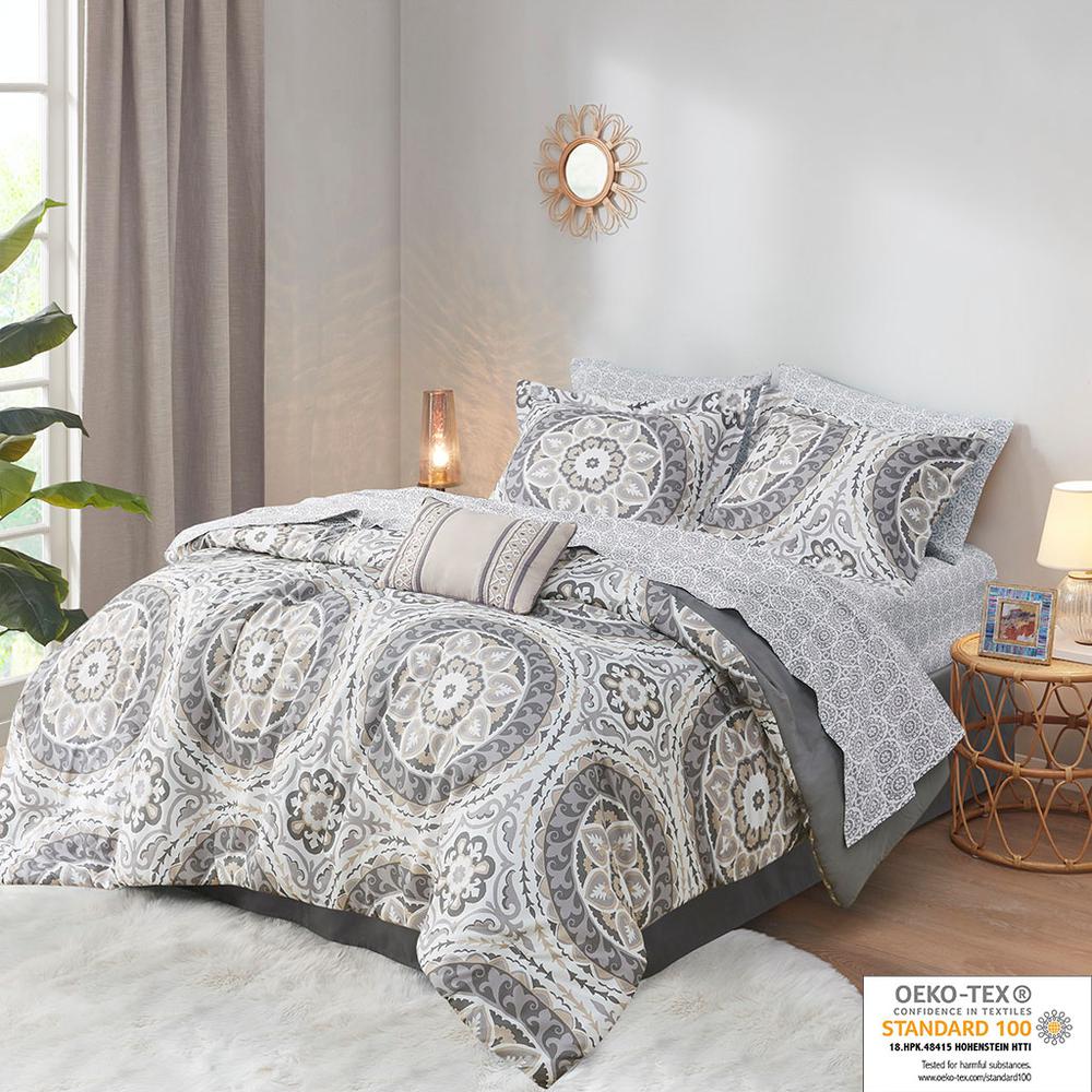 9 Piece Comforter Set with Cotton Bed Sheets. Picture 4