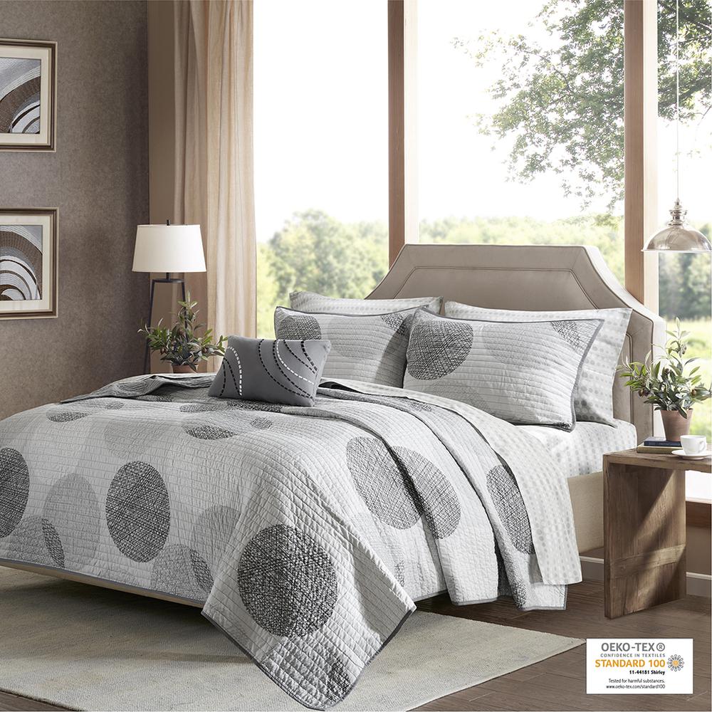 Knowles 6 Piece Quilt Set with Cotton Bed Sheets, Grey color. Picture 3