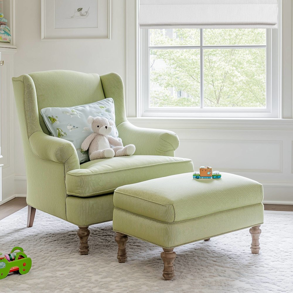 Quincy Total Blackout Cordless Roman Shade, White color. Picture 3