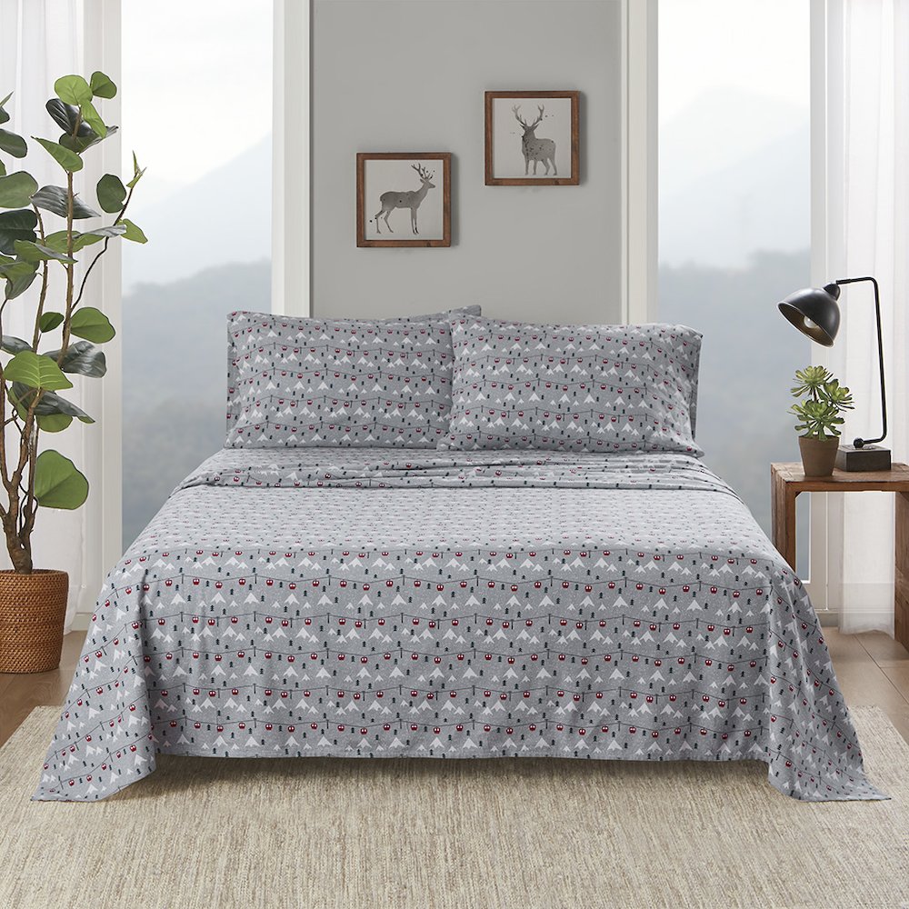 Cotton Flannel Sheet Set in Grey Ski Jump. Picture 1