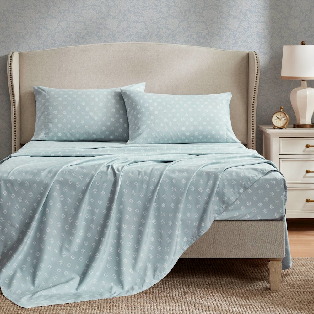 Heather Cottagecore Collection Comforter. Picture 2