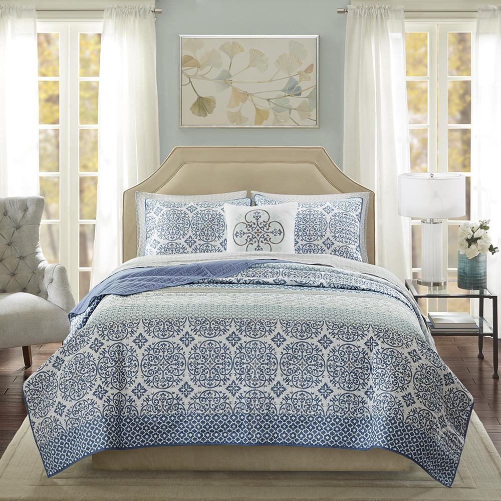8 Piece Quilt Set with Cotton Bed Sheets. Picture 1