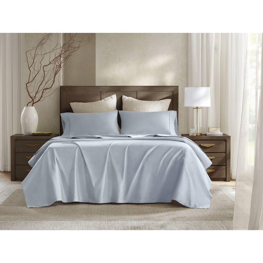 Sateen Sheet Set, Blue color. Picture 1