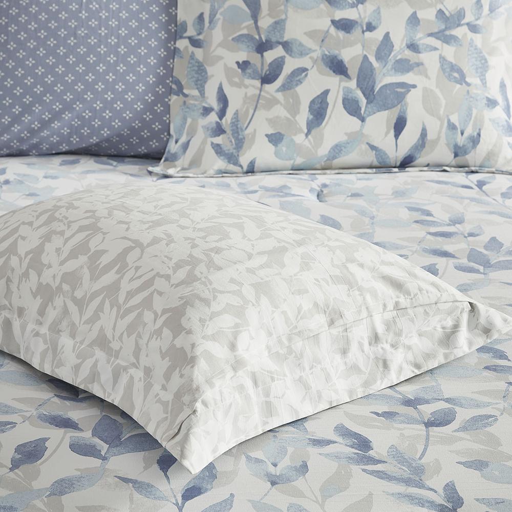 Reversible 8 Piece Comforter Set with Bed Sheets. Picture 3