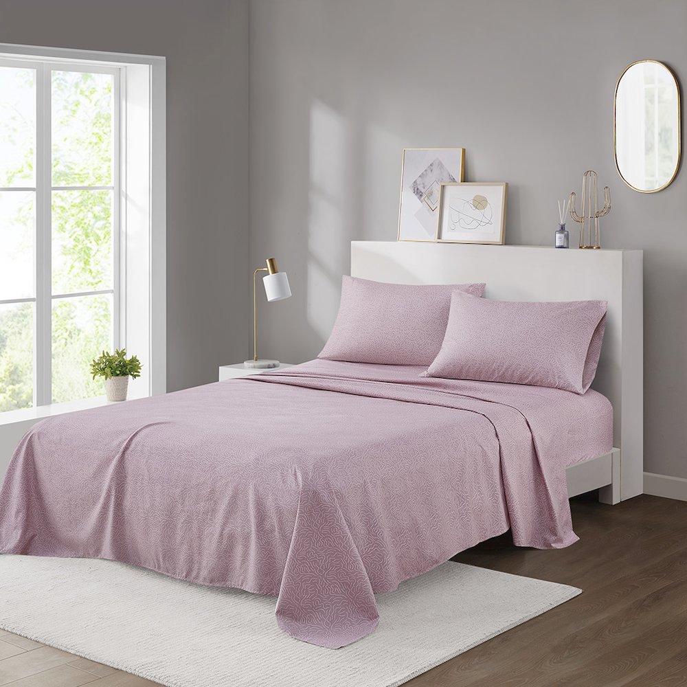 Printed Microfiber Sheet Set in Blush Waves Color. Picture 5