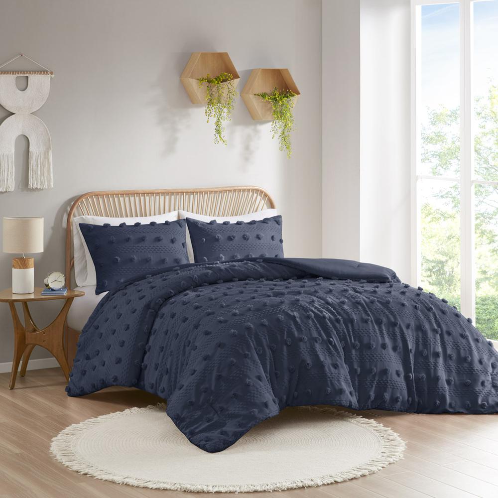 Clip Jacquard Comforter Set. Picture 1