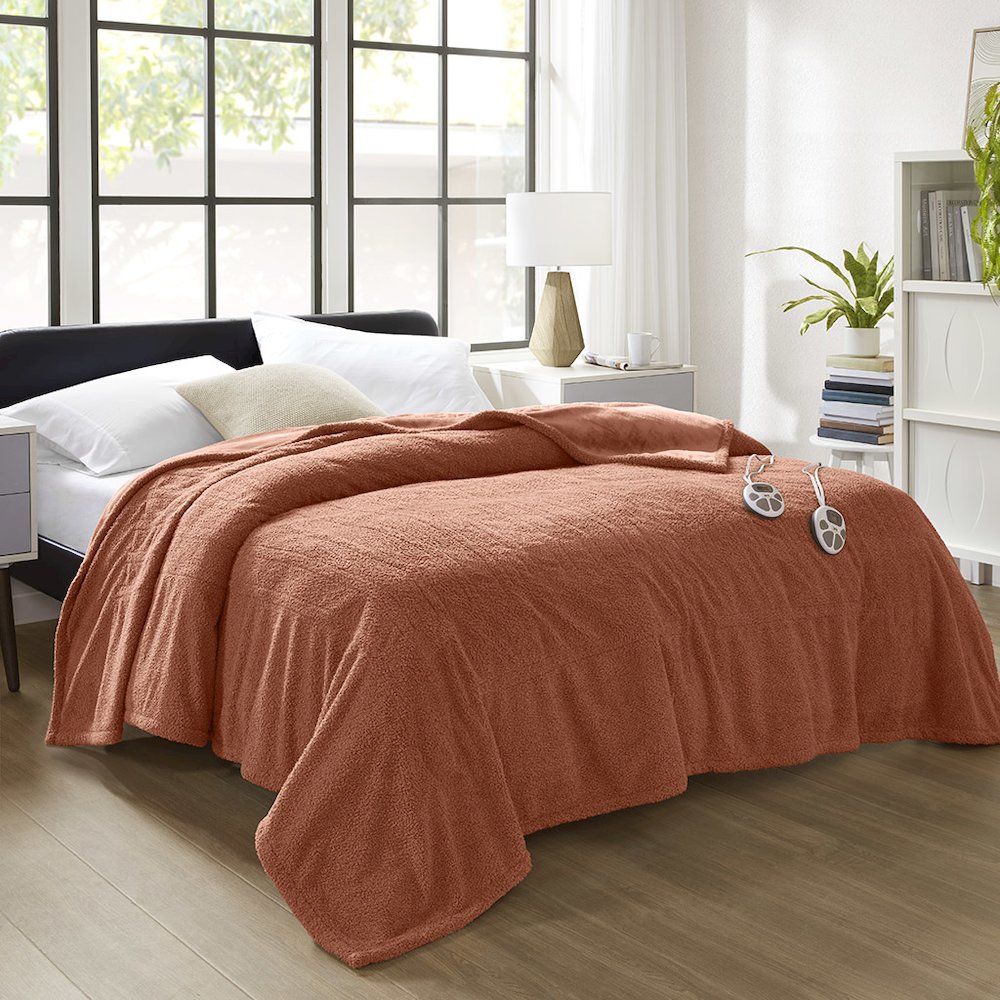 Dream Soft Heated Blanket, Rust color. Picture 2
