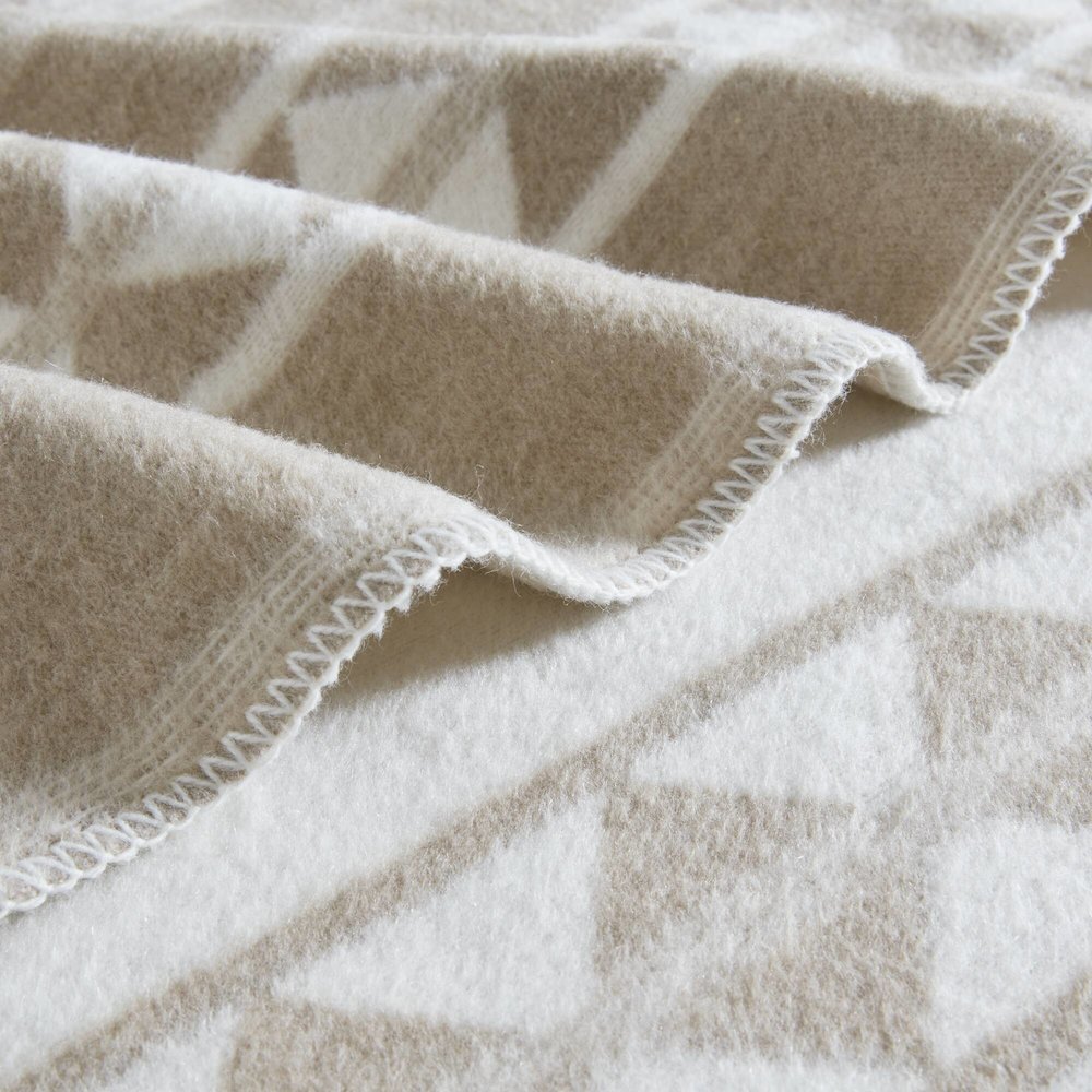 Alberta Cotton Blend Blanket. Picture 4