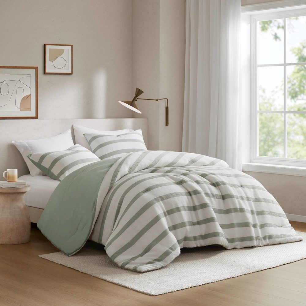 Merritt Yarn-dyed striped comforter, Sage Green color. Picture 4