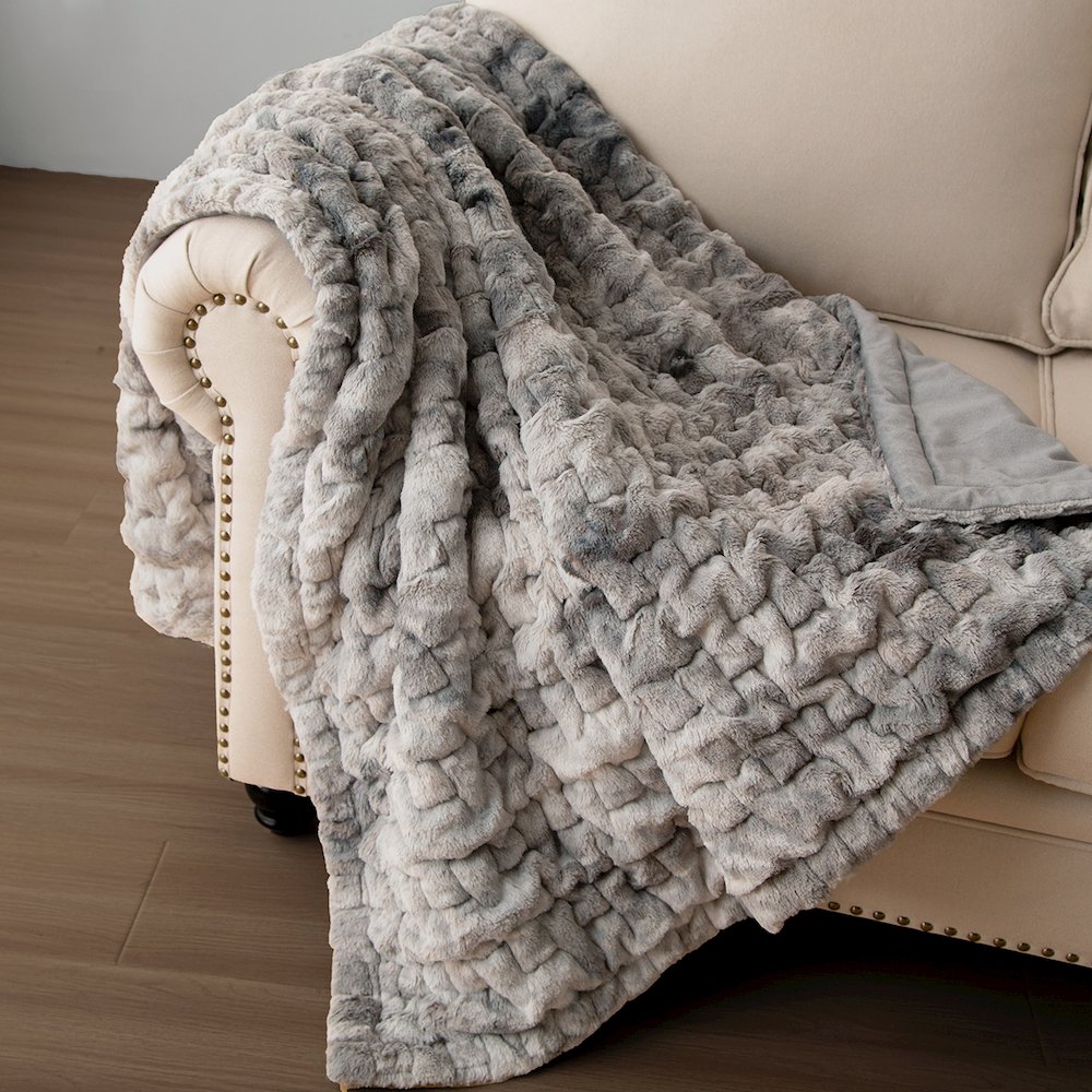 Ruched Faux Fur Faux Fur Throw, Gray color. Picture 2