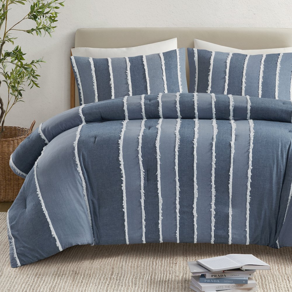 Shay 3 Piece Striped Cotton Comforter Set. Picture 1