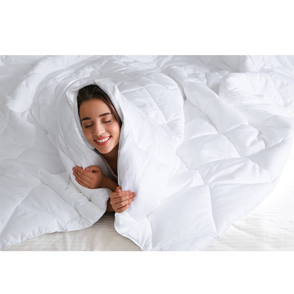 Cotton Down Alternative Featherless Comforter. Picture 1