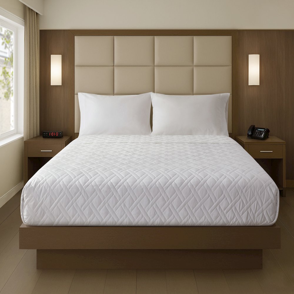 Plain Weave Premium Coverlet. Picture 3
