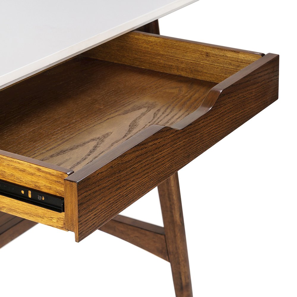 Desk. Picture 2