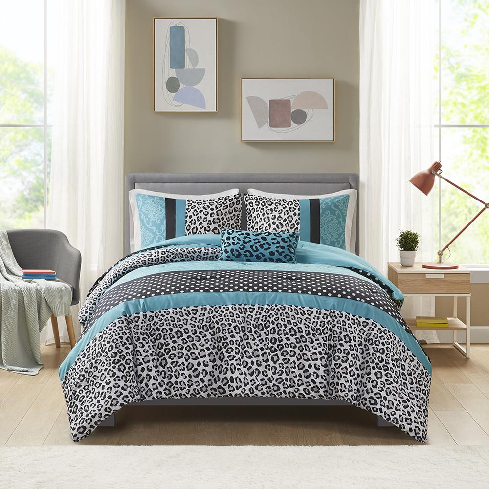 Comforter Set. Picture 1