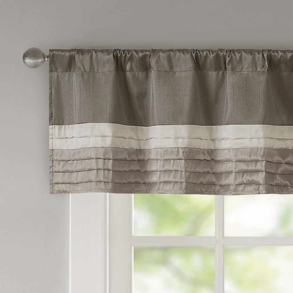 Polyoni Pintuck Window Valance. Picture 2