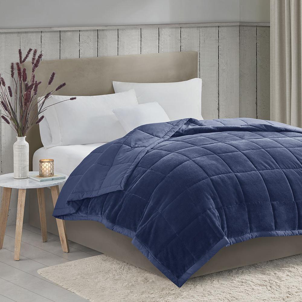 Reversible HeiQ Smart Temperature Down Alternative Blanket. Picture 4