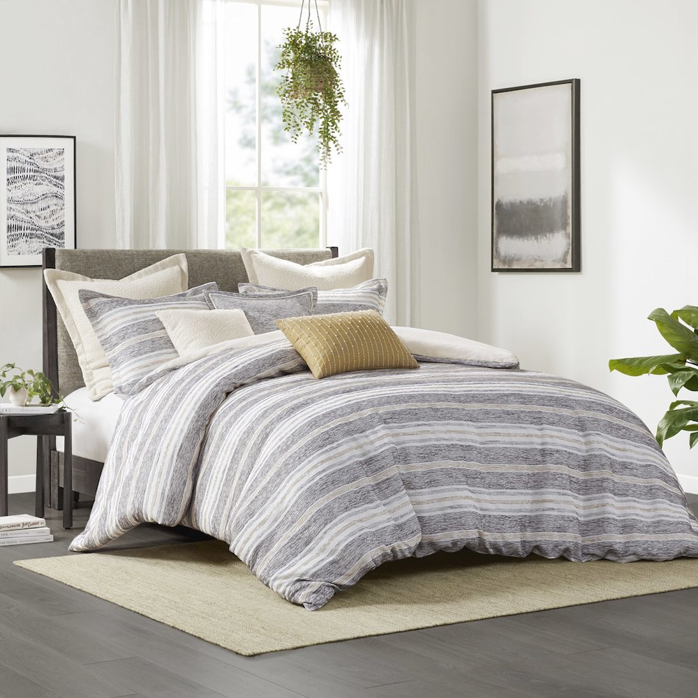 Oversized Chenille Jacquard Striped Comforter Set with Euro Shams. Picture 4