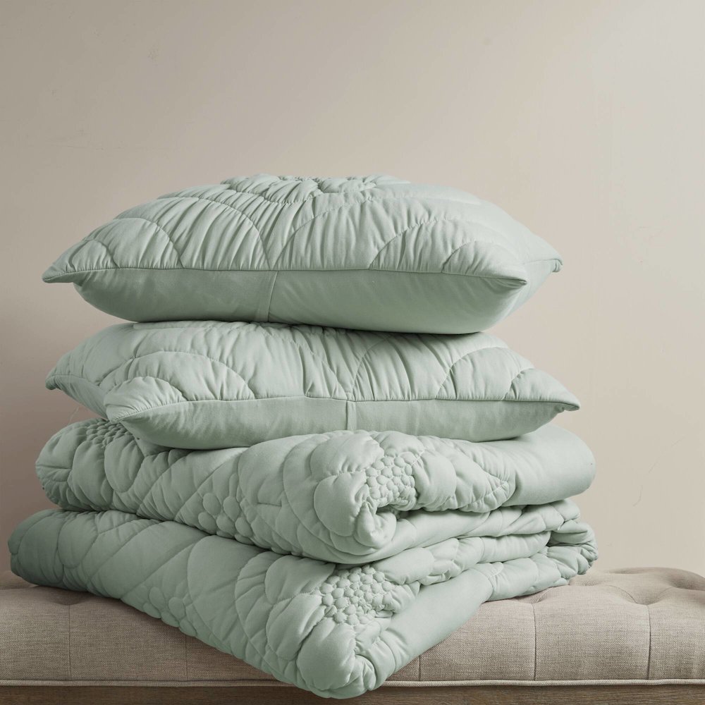 Elise Comforter Set, Sage color. Picture 3