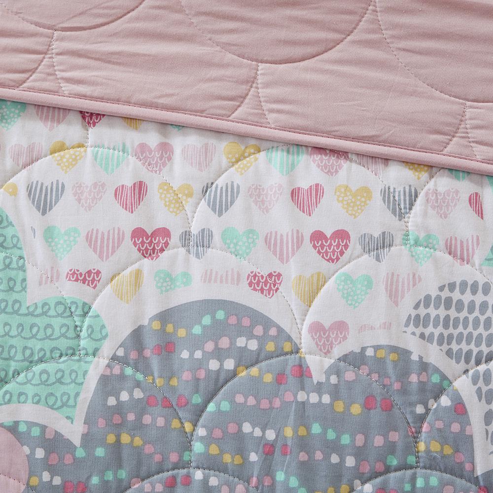 Reversible Cotton Quilt Set with Throw Pillows. Picture 3