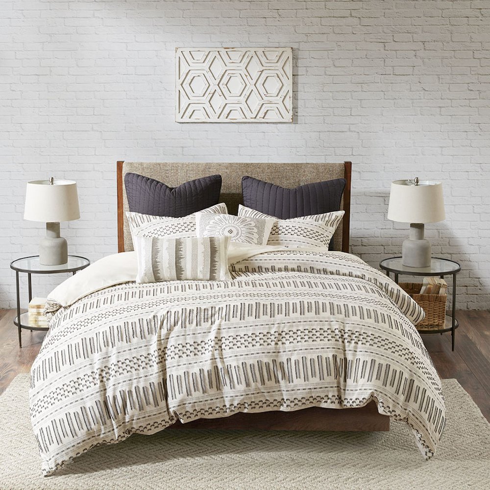 Rhea Cotton Jacquard Comforter Mini Set, Ivory/Charcoal color. Picture 5
