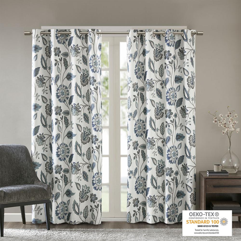 Jacquard Printed Room Darkening Curtain Panel. Picture 3